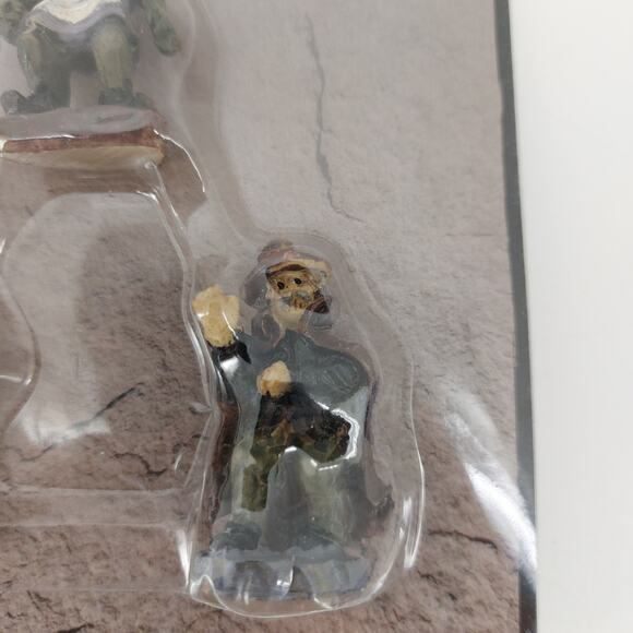 Tombstone Corners Halloween 3 Figures Monsters Scary - Picture 9 of 11